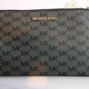 NWT Michael Kors Fulton Zip Clutch Wristlet Pouch